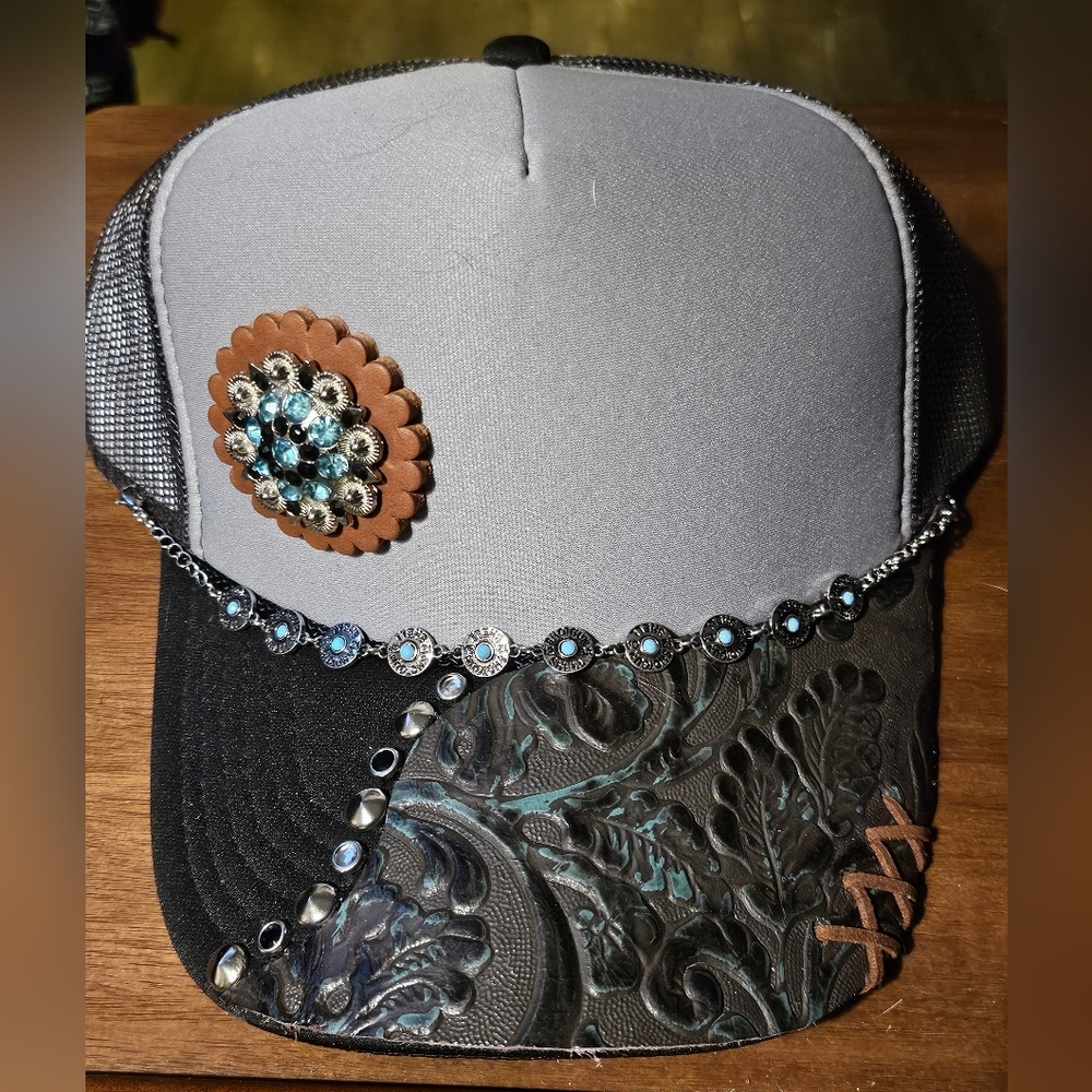 NWT Gray and Black Embellished Trucker Hat With Genuine Leather